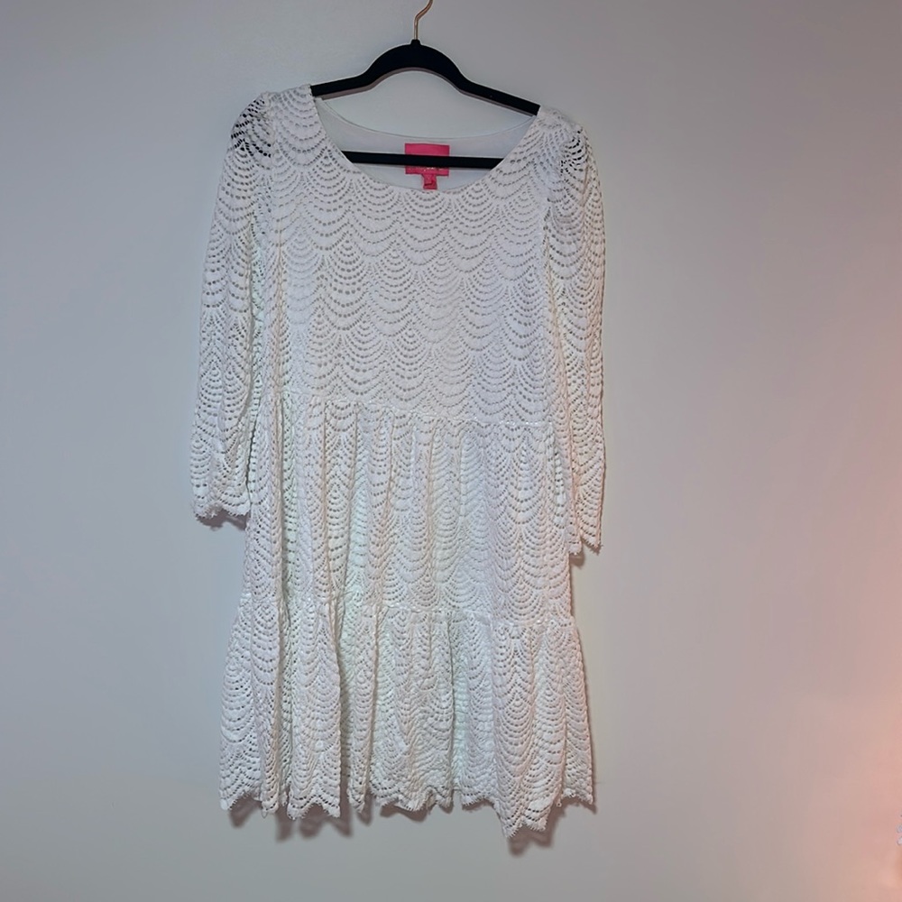White Lily Pulitzer quart sleeve dress size medium great condition